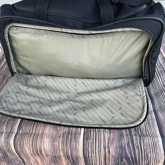 COPY - Atlantic Black Tote Duffel Bag Luggage - Picture 6 of 8